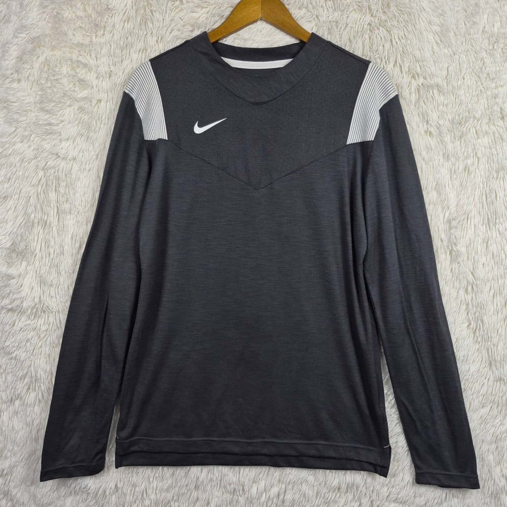 Nike Dri-FIT Sideline Player Football Long Sleeve Shirt Mens Medium Gray